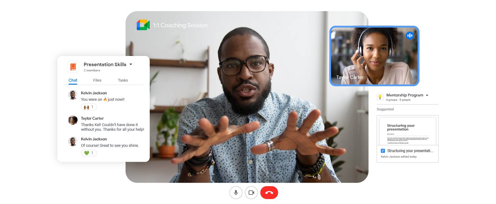Kısa saçlı ve gözlüklü siyahi bir adam Google Workspace'te dinamik bir video sunusu gerçekleştiriyor. Konuşurken katılımcılara el jestleri yapıyor.
