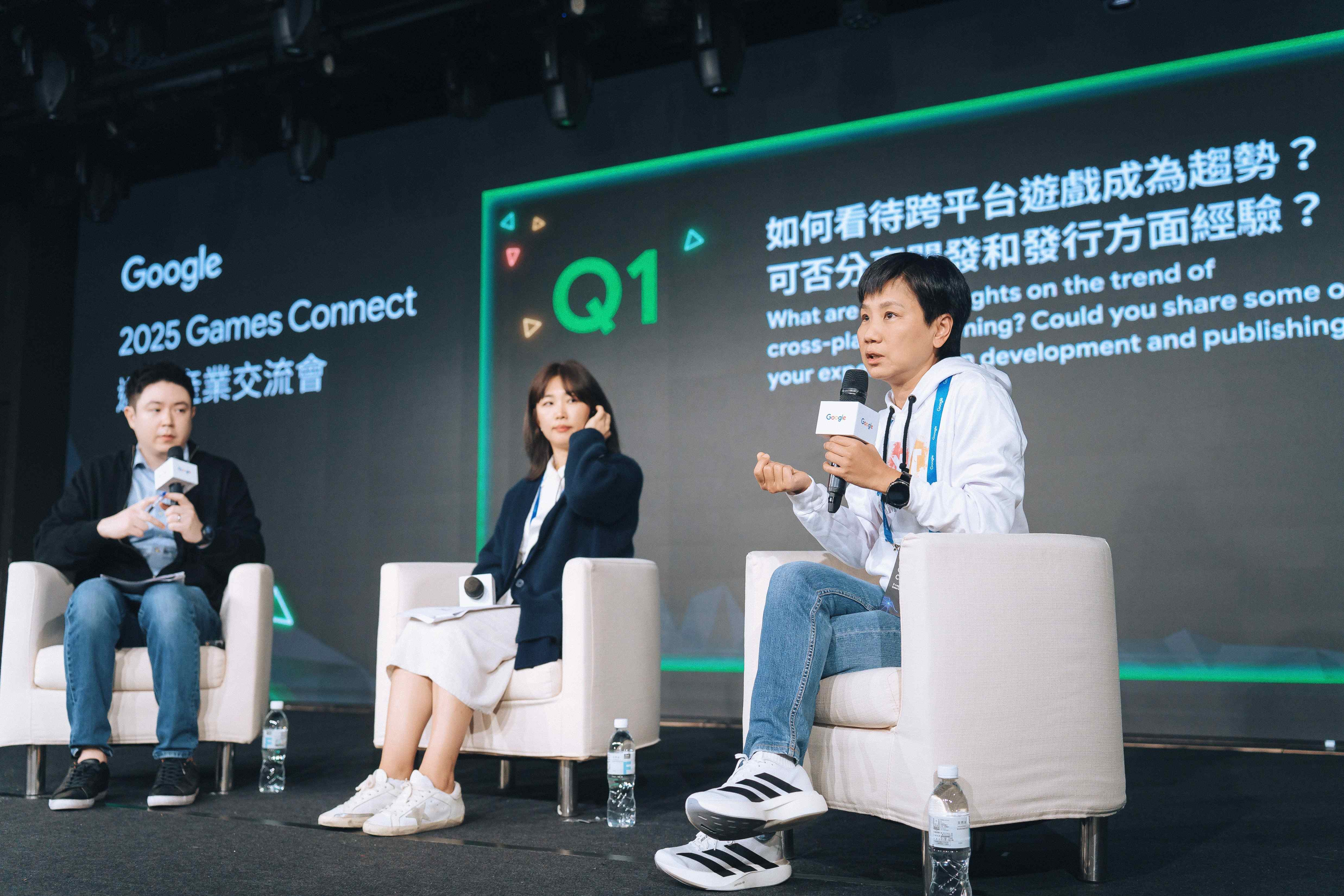 台灣傳奇網路的營運長Chomay Chou與韓國Google遊戲產業負責人Janet Kim在Google 2025遊戲產業交流會中進一步分享如何看待跨平台遊戲成為發展趨勢,並分享開發與發行方面的相關經驗。