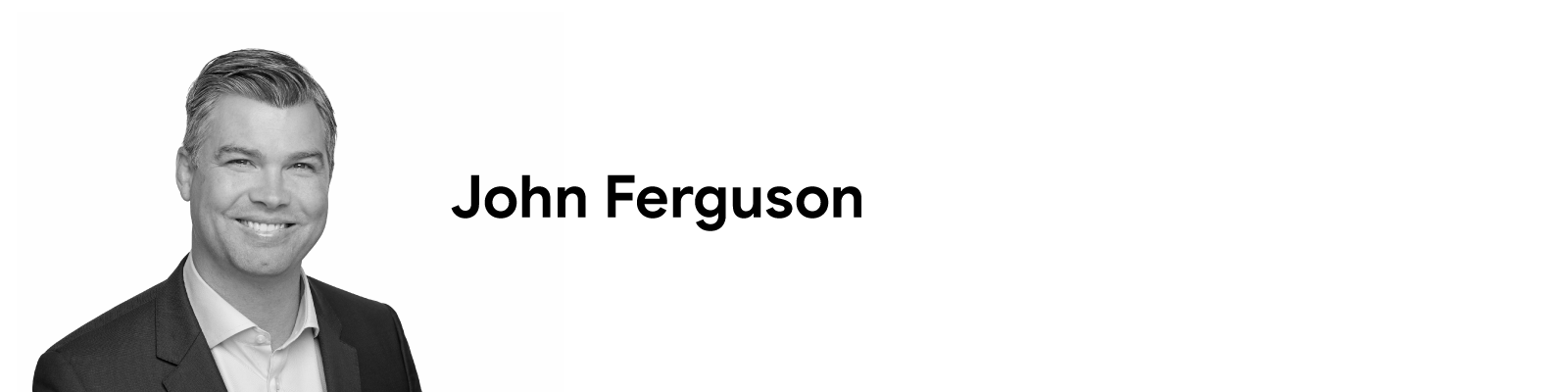 Retrato en blanco y negro de John Ferguson, director de Investigaciones de globalización moderna de Economist Impact.